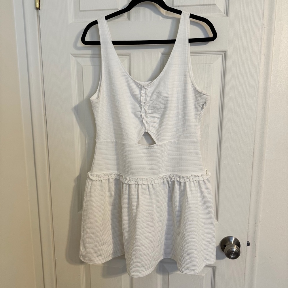 Ali & Jay White Textured Cutout Tennis Dress | Size Medium